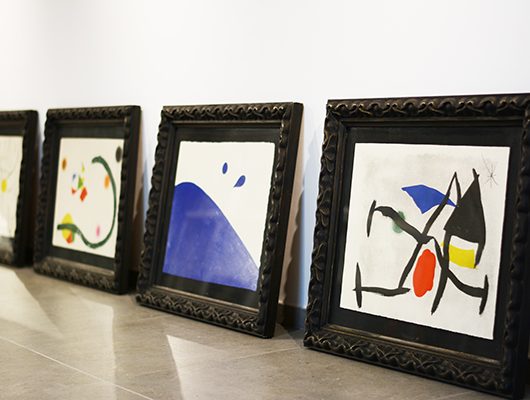 32幅作品中的3幅。于Santillana del Mar展览至9月14日。