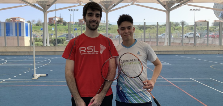 首届UNEATLANTICO羽毛球赛决赛选手丹尼尔-费尔南德斯（Daniel Fernández）和亚历杭德罗-华雷斯（Alejandro Juárez）将代表学校参加西班牙大学锦标赛
